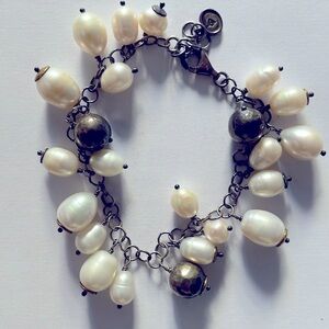 Silpada Flirt Alert Pearl Bracelet Sterling silver 925 and pearls B3328